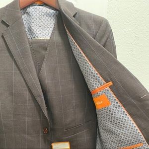 Tallia Mens 3 Piece Suit 38S/ 31W NWT $695 MSRP